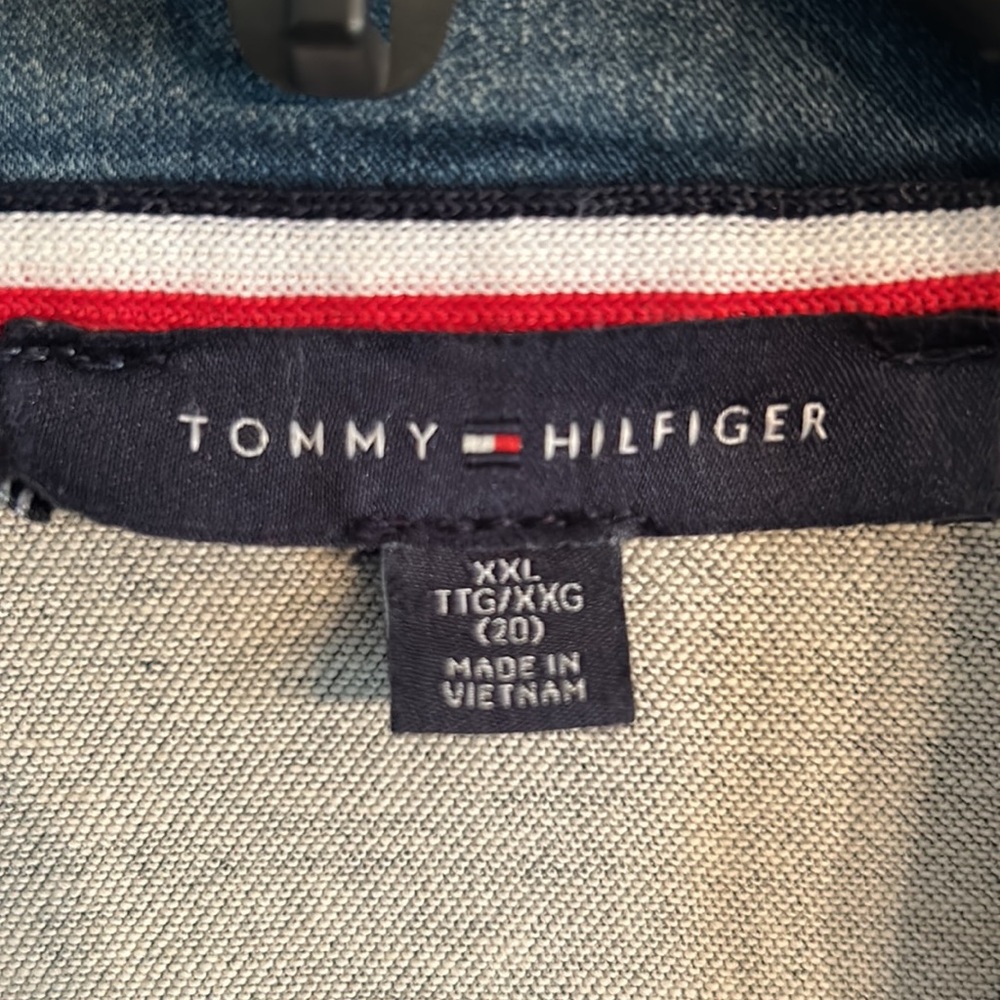 Tommy Hilfiger jean jacket size XXL has stretch with a bit of a flair at bottom - Picture 2 of 13